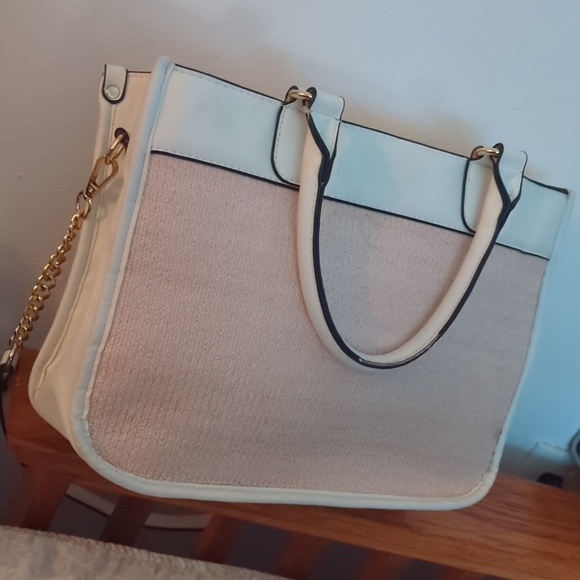 Handbag - Picture 6 of 15